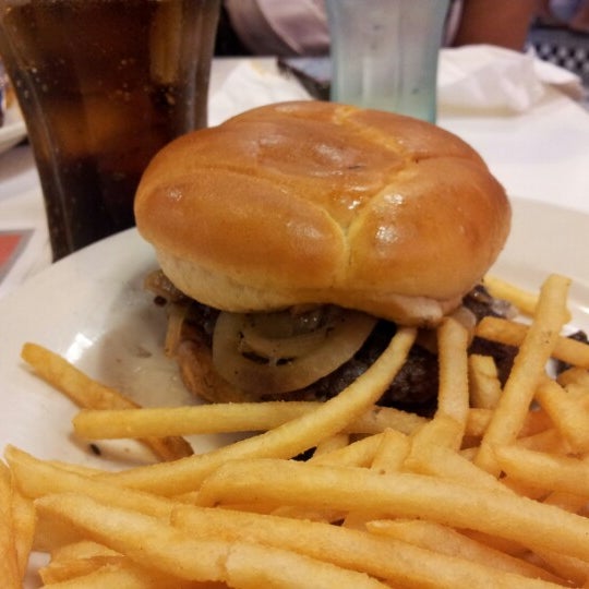 Steak 'n Shake American Restaurant in Oviedo