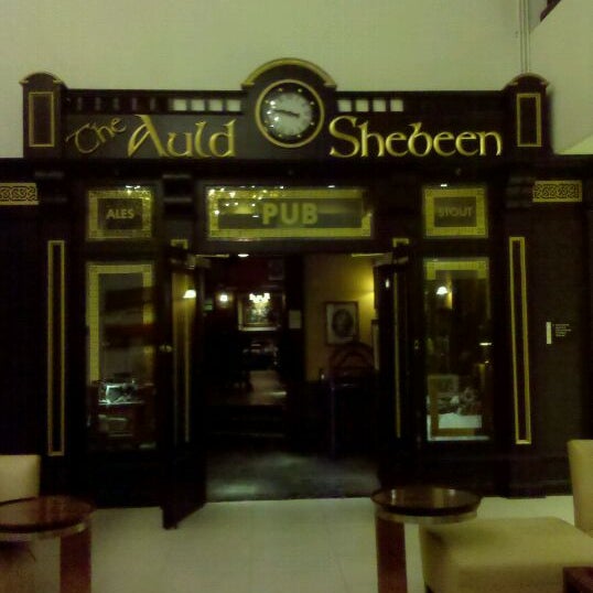 รูปภาพถ่ายที่ The Auld Shebeen Pub โดย Jonathan Harris เมื่อ 10/6/2011