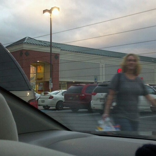 Giant Food Store - Hummelstown, PA