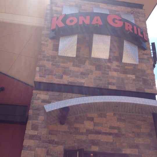 Photo taken at Kona Grill by Aaron M. on 5/26/2012