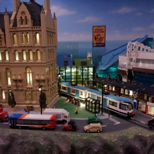 รูปภาพถ่ายที่ Legoland Discovery Centre โดย Simon C. เมื่อ 9/2/2012