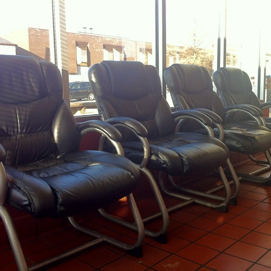 Jiffy Lube Automotive Repair Shop in Downtown Columbia