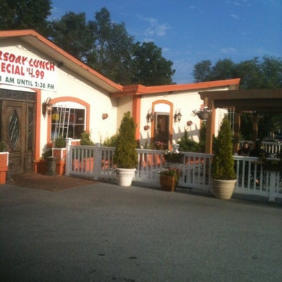 Foto scattata a Jalisco Authentic Mexican Restaurant da Northern Virginia R. il 7/22/2012