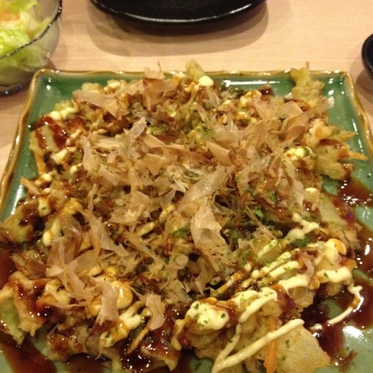 Das Foto wurde bei Sushi Oishii von ⭐️Pam⭐️ am 5/2/2012 aufgenommen