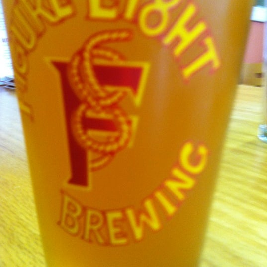4/14/2012 tarihinde David A.ziyaretçi tarafından Figure Eight Brewery'de çekilen fotoğraf