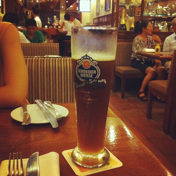 Photo taken at Gartenstadt German Restaurant by Tuna N. on 9/9/2012