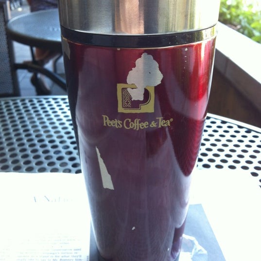 8/11/2012 tarihinde Kimberly H.ziyaretçi tarafından Peet&#39;s Coffee &amp; Tea'de çekilen fotoğraf