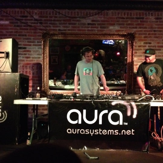 Снимок сделан в Tequila Rok пользователем AURA S. 7/29/2012