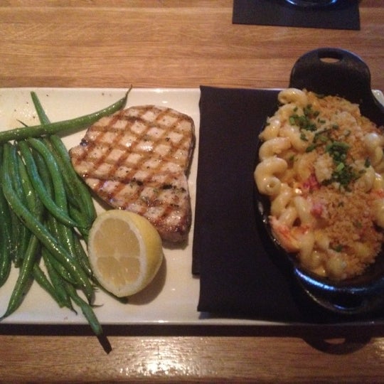 8/20/2012 tarihinde Robert Daniel C.ziyaretçi tarafından Devon Seafood &amp; Steak'de çekilen fotoğraf