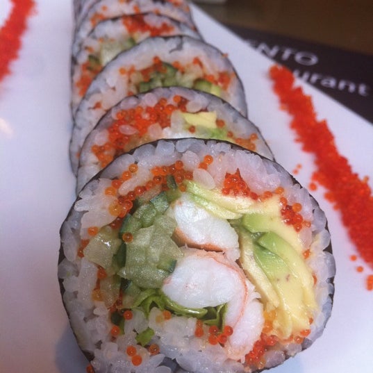 Foto diambil di Bento Sushi Restaurant oleh Tunde P. pada 4/19/2012