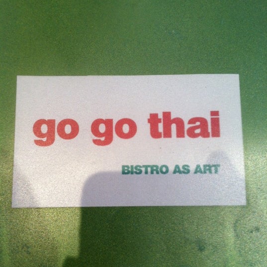 รูปภาพถ่ายที่ Go Go Thai โดย Tenzinn D. เมื่อ 6/25/2012