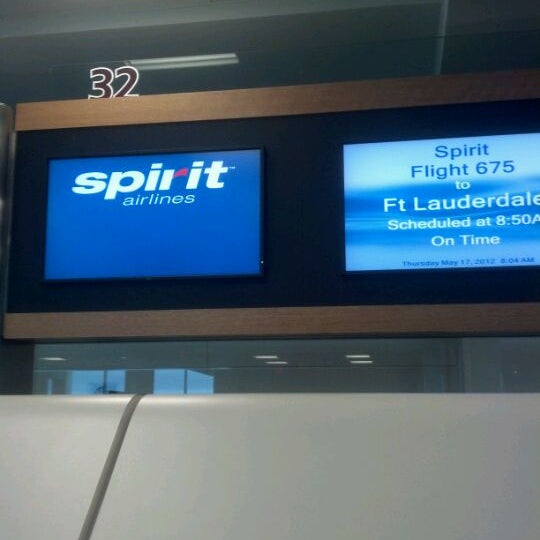 Gate 32 Airport Gate in Orlando International Airport