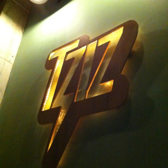 Photo prise au TZIZ par Thalia G. le3/31/2012