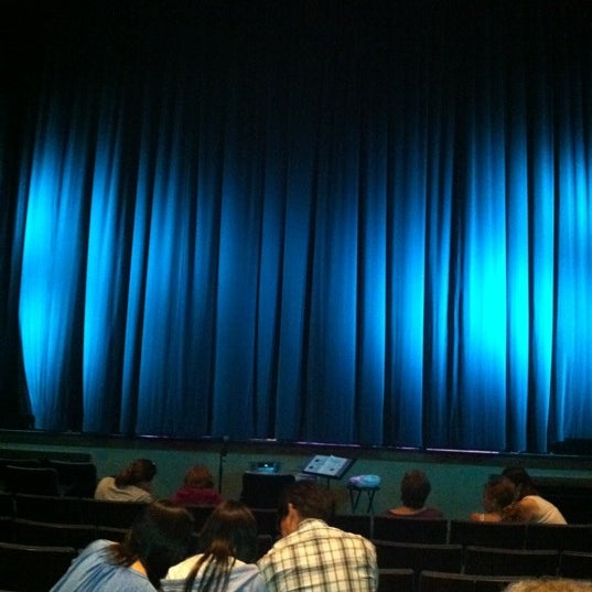 Foto tirada no(a) The State Theatre por Margalo M. em 6/24/2011