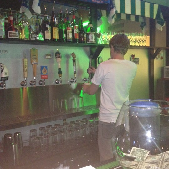 Foto tirada no(a) Mister Tramps Sports Pub and Café por Rachel E. em 6/7/2012