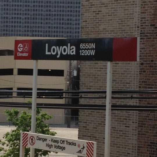 CTA - Loyola - Rogers Park - Chicago, IL