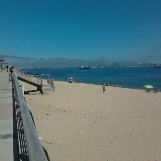 Foto tomada en Playa Caleta Portales  por karuxa C. el 1/29/2012