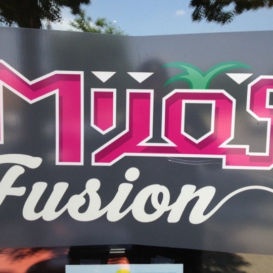 5/29/2012 tarihinde Andrew S.ziyaretçi tarafından Mijo&#39;s Fusion'de çekilen fotoğraf