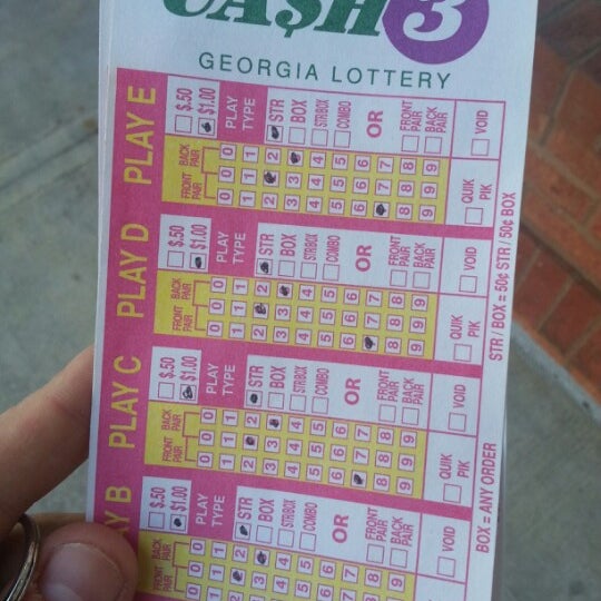 Beware! If you are lucky enough to win on the lottery, this place will only cash up to $300 per winner! #FAIL