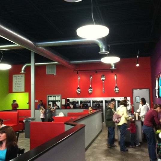 The Skinny Dip Frozen Yogurt Bar Frozen Yogurt Shop in Virginia Beach
