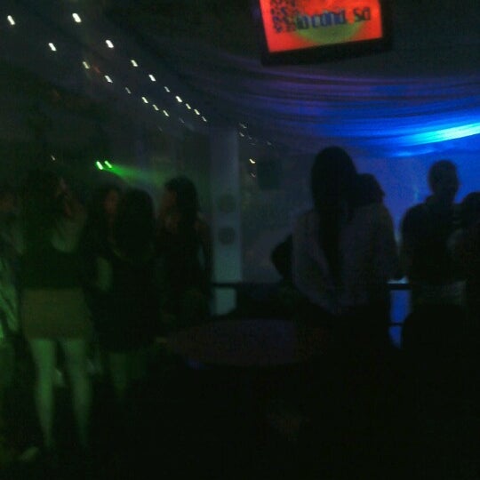 รูปภาพถ่ายที่ La Condesa Bar &amp; Club โดย Ro D. เมื่อ 6/23/2012