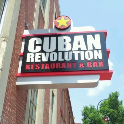 Foto diambil di Cuban Revolution oleh Dean P. pada 5/2/2012