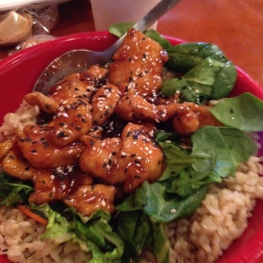 Photo taken at Pei Wei by Gladys A. on 4/5/2012
