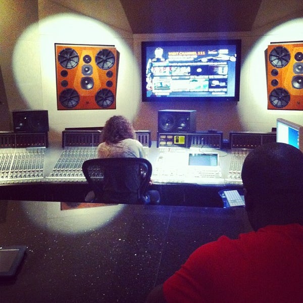 5/21/2012にTheHaiRazorがPatchwerk Recording Studiosで撮った写真