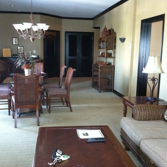 This is the living room of the Bay View Suite. The suites are very roomy. Just awesome!