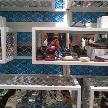 Frank Worthley Het formulier wonder adidas - Sporting Goods Shop in Kuta