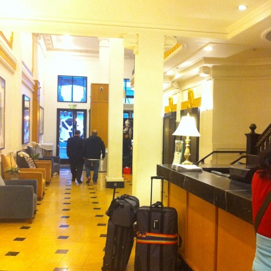 4/5/2012 tarihinde Magoral R.ziyaretçi tarafından Powell Hotel'de çekilen fotoğraf