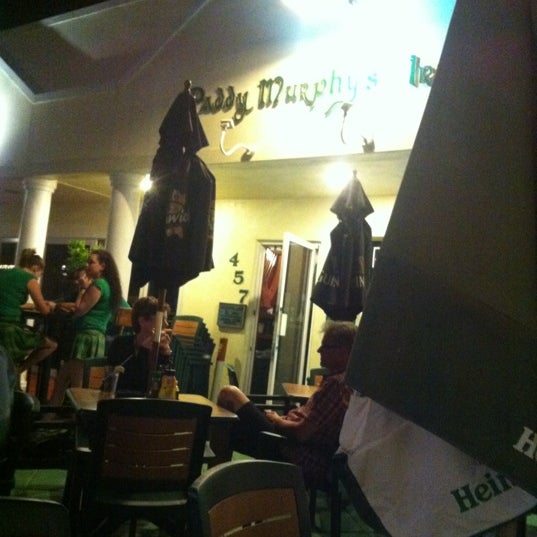 Photo prise au Paddy Murphy&#39;s Irish Pub par . le4/23/2012