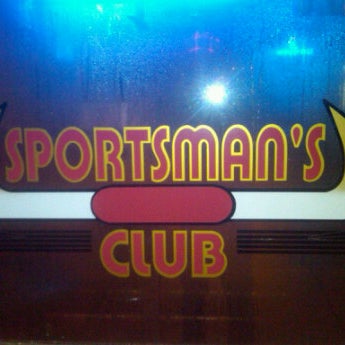รูปภาพถ่ายที่ Sportsman&#39;s โดย Tim W. เมื่อ 1/3/2012