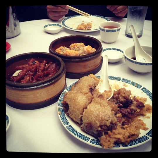 Photos at Hong Kong Flower Lounge Restaurant 香滿樓海鮮酒家 Millbrae, CA