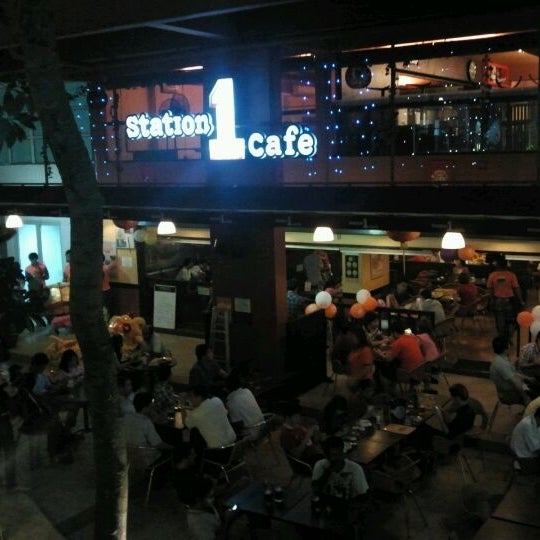 Foto tomada en Station 1 Cafe  por Joe C. el 2/11/2012