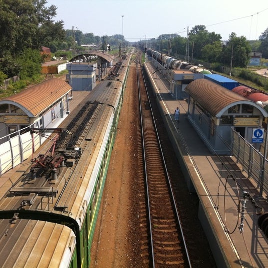 Станция крутое орехово зуево. Станция крутое орехово зуево. Платформа крутое орехово зуево. Станция крутое. Жд вокзал орехово-зуево.