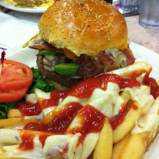 Foto tirada no(a) Buccaneer Diner por Jay C. em 8/5/2012