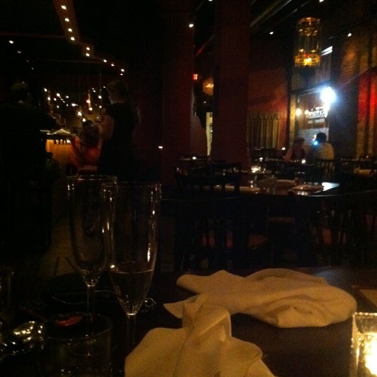 7/10/2011にRafá E.がSaffron Restaurant &amp; Loungeで撮った写真