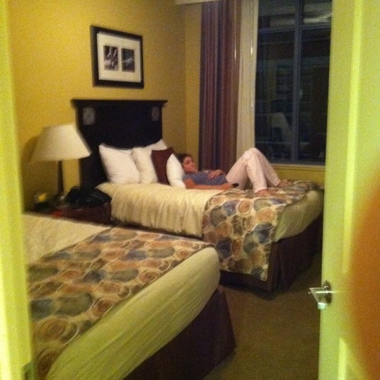 Foto scattata a Wyndham Vacation Resorts at National Harbor da Jamie T. il 8/1/2011