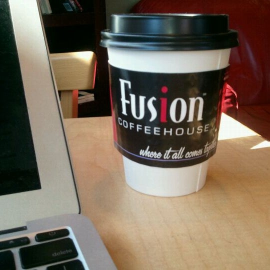 Photo taken at Fusion Coffeehouse by Keith P. on 12/2/2011