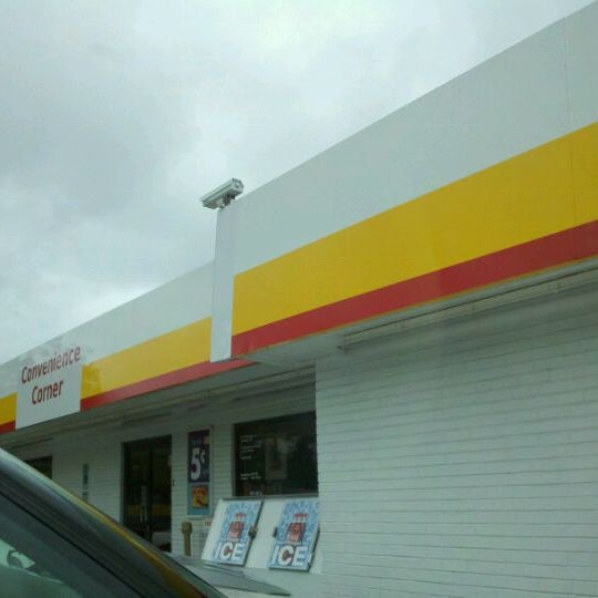 Convenience Corner Fuel Station in Hamlet