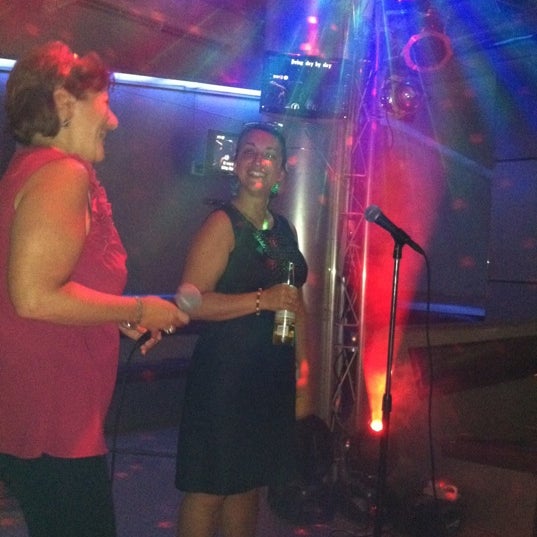 Photo prise au Chorus Karaoke &amp; Lounge par @HarlemVoice le7/31/2011