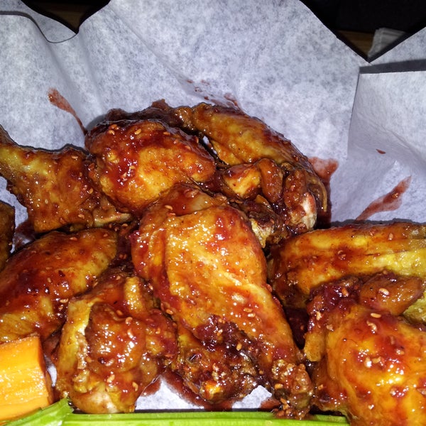 We heard CK's got poppin' for happy hour and came to try out some of those oft-discussed wings!
