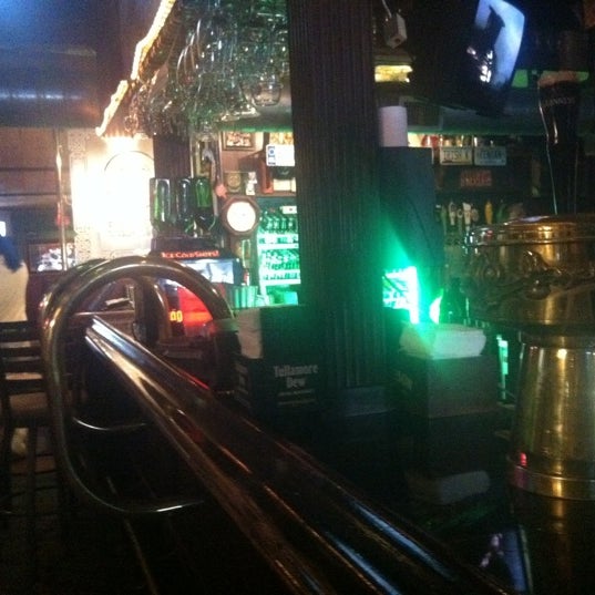 Foto tirada no(a) Rosie McCaffrey&#39;s Irish Pub por Jeremy H. em 5/3/2011