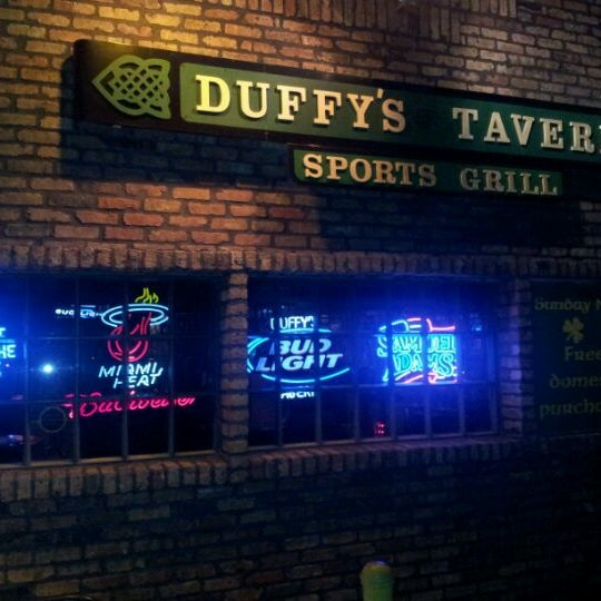 Photo taken at Duffy&#39;s Tavern by Paolo on 9/28/2011
