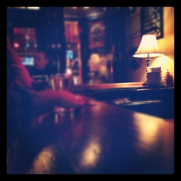 Photo taken at Park Slope Ale House by Dan G. on 2/4/2012