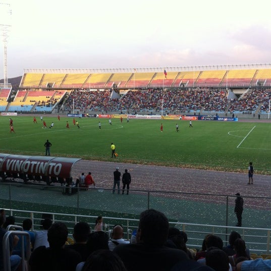 Photo taken at Estadio Olímpico Gral. José Antonio Anzoátegui by Ender S. on 4/1/2012