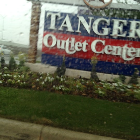 3/30/2012にDavid C.がTanger Outlet San Marcosで撮った写真