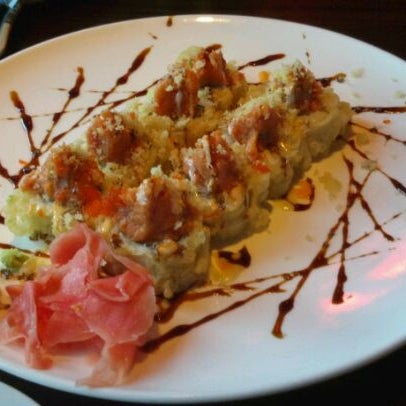 Photo prise au Greenteasushi Japanese Restaurant par Chris P. le6/2/2012