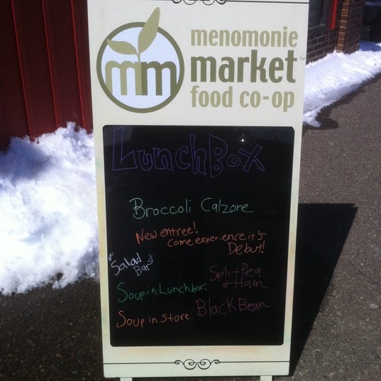 รูปภาพถ่ายที่ Menomonie Market Food Co-op โดย Liz B. เมื่อ 3/25/2011